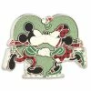 Disney Holiday Pin - Mickey And Minnie Kiss 1 Disney Holiday Pin - Mickey And Minnie Kiss -Pins Shop 5tgb18c286