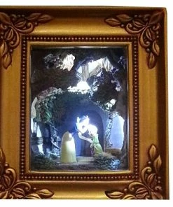 Disney Gallery Of Light - Snow White - A Kiss For Dopey